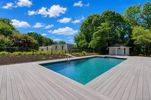 9305 Soundview Ave, Southold, NY 11971 - Photo 10