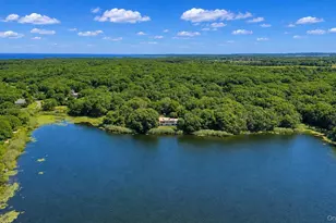 9305 Soundview Ave, Southold, NY 11971 - Photo 14