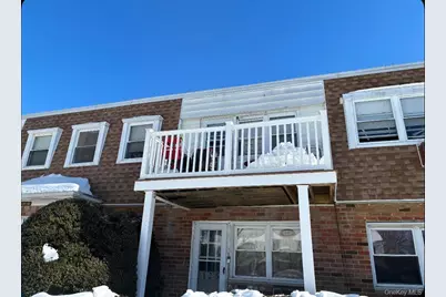 126 Hemlock Drive #3a, Bay Shore, NY 11706 - Photo 2