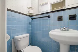 2530 Bronxwood Ave, Bronx, NY 10469 - Photo 14