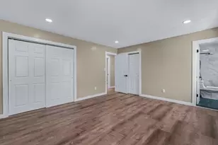 401 Dover St, Westbury, NY 11590 - Photo 14