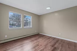 401 Dover St, Westbury, NY 11590 - Photo 26