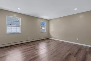 401 Dover St, Westbury, NY 11590 - Photo 12