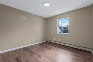 401 Dover St, Westbury, NY 11590 - Photo 16