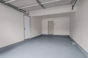 401 Dover St, Westbury, NY 11590 - Photo 30