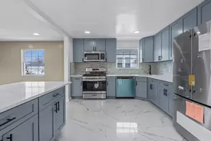 401 Dover St, Westbury, NY 11590 - Photo 10