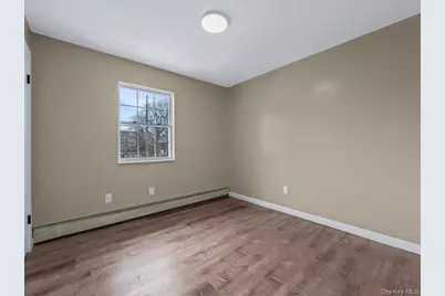 401 Dover Street, Westbury, NY 11590 - Photo 18