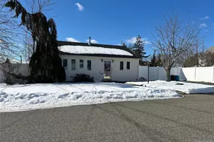 30 Jenkins Ave, North Babylon, NY 11703 - Photo 2