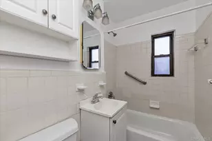 67-50 197th St, Fresh Meadows, NY 11365 - Photo 8