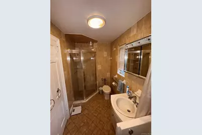 254-28 Walden Avenue, Great Neck, NY 11020 - Photo 8