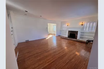 254-28 Walden Avenue, Great Neck, NY 11020 - Photo 26