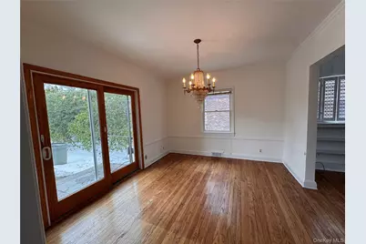 254-28 Walden Avenue, Great Neck, NY 11020 - Photo 28