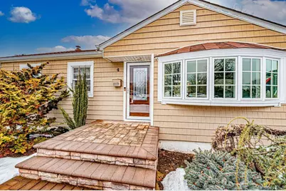 4 Hollyberry Road, Plainview, NY 11803 - Photo 2