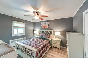 4 Hollyberry Rd, Plainview, NY 11803 - Photo 10