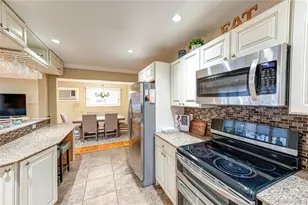 345 Collington Dr, Ronkonkoma, NY 11779 - Photo 16