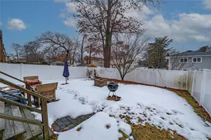 345 Collington Dr, Ronkonkoma, NY 11779 - Photo 32