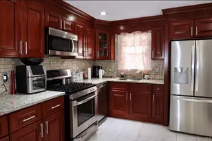 46 Anna Rd, Bay Shore, NY 11706 - Photo 4