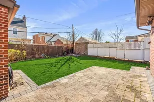 14-27 145th Pl, Whitestone, NY 11357 - Photo 20