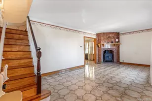 14-27 145th Pl, Whitestone, NY 11357 - Photo 2