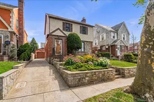 14-27 145th Pl, Whitestone, NY 11357 - Photo 1