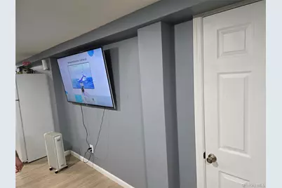 226 Swalm Street, Westbury, NY 11590 - Photo 4