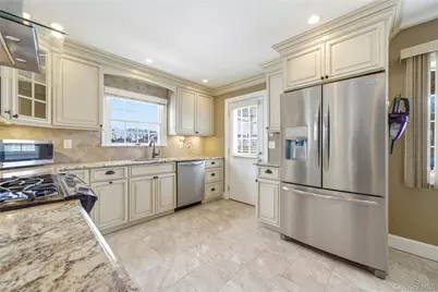 450 Ocean Avenue, Massapequa Park, NY 11762 - Photo 12