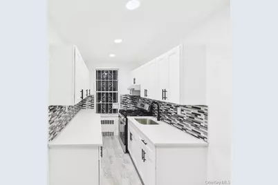 88-10 34 Avenue #3K, Jackson Heights, NY 11372 - Photo 8