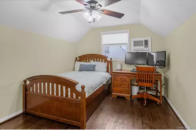 10 Peachtree Lane, Huntington Station, NY 11746 - Photo 16