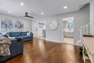 10 Peachtree Lane, Huntington Station, NY 11746 - Photo 6