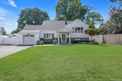 10 Peachtree Lane, Huntington Station, NY 11746 - Photo 4