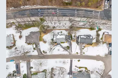 14 Jeffrey Lane, Great Neck, NY 11020 - Photo 18