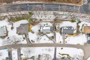 14 Jeffrey Ln, Great Neck, NY 11020 - Photo 18