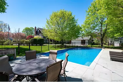 65 Watchogue Avenue, East Moriches, NY 11940 - Photo 4