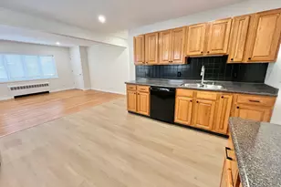 103 Bennett Ave, Yonkers, NY 10701 - Photo 2