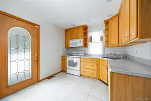 21 Lounsbury Dr, Baldwin Place, NY 10505 - Photo 28