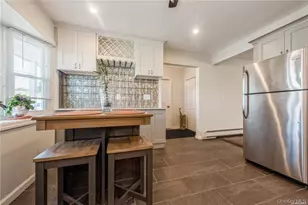 36 Robin Ln, Levittown, NY 11756 - Photo 6