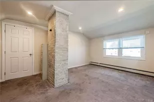 36 Robin Ln, Levittown, NY 11756 - Photo 20