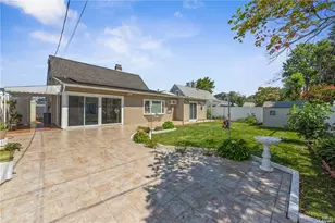 36 Robin Ln, Levittown, NY 11756 - Photo 22