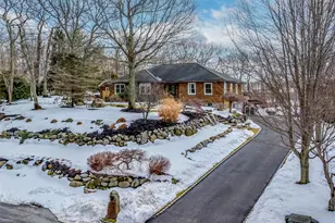 177 Great Rock Dr, Wading River, NY 11792 - Photo 2