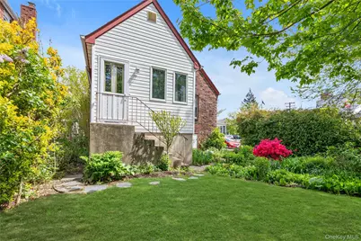 70 Lyon Place, Lynbrook, NY 11563 - Photo 16