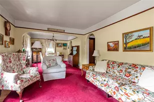 70 Lyon Pl, Lynbrook, NY 11563 - Photo 4