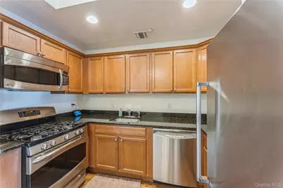 403 Autumn Drive, East Meadow, NY 11554 - Photo 6