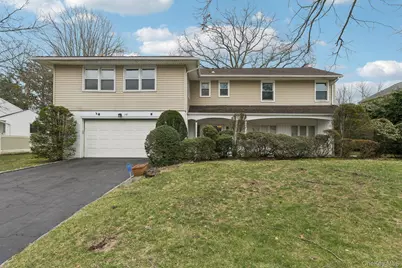 192 Bengeyfield Drive, East Williston, NY 11596 - Photo 1