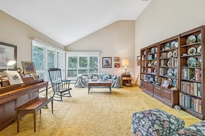 192 Bengeyfield Drive, East Williston, NY 11596 - Photo 4