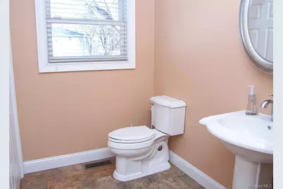 100 Lake Promenade, Ronkonkoma, NY 11779 - Photo 12