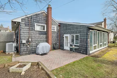 168 Glenmore Street, East Williston, NY 11596 - Photo 26