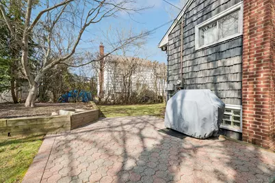 168 Glenmore Street, East Williston, NY 11596 - Photo 24