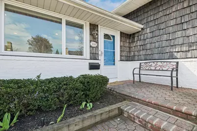 168 Glenmore Street, East Williston, NY 11596 - Photo 2