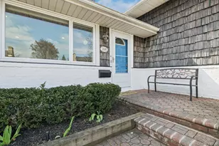 168 Glenmore St, East Williston, NY 11596 - Photo 2