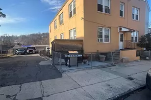 33 Horatio St, Yonkers, NY 10710 - Photo 2